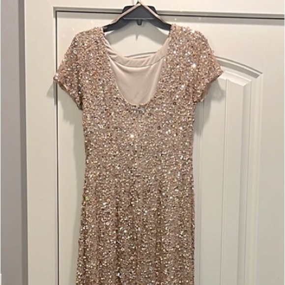Adrienne Vittadini Dresses & Skirts - Adrienne Vittadini sequined special occasions long dress